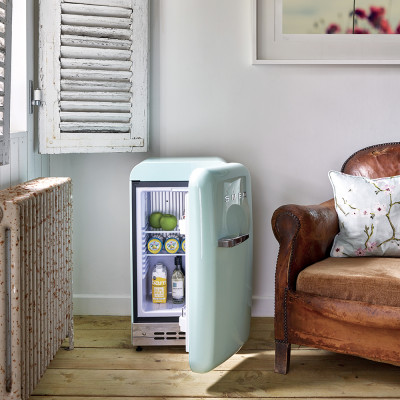 mini frigo verde lucido composizione