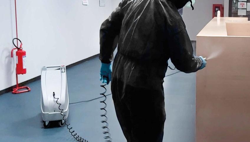 MACCHINARI E PRODOTTI PULIZIA PER SANIFICARE GLI AMBIENTI